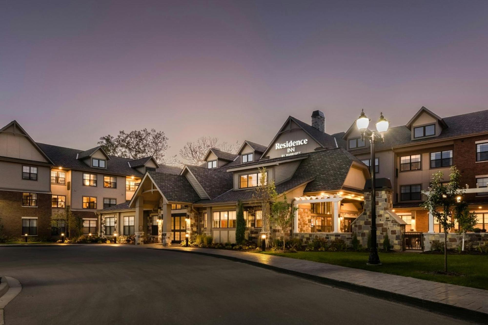 Residence Inn By Marriott Milwaukee Brookfield Buitenkant foto